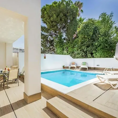 Villa Sleeps 6 With Pool Air Con And Wifi Nerja