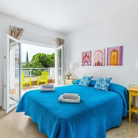 Sleeps 6 With Pool Air Con And Wifi Villa *